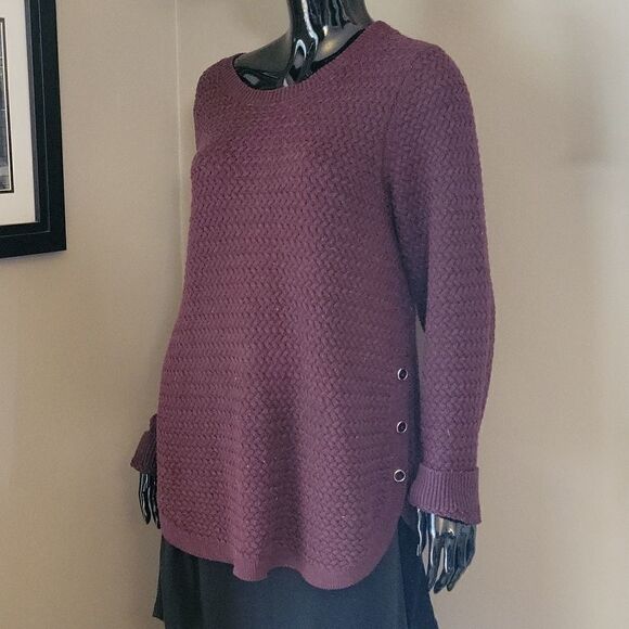 Artisan
NY Sweater Size Medium. - Picture 2 of 8